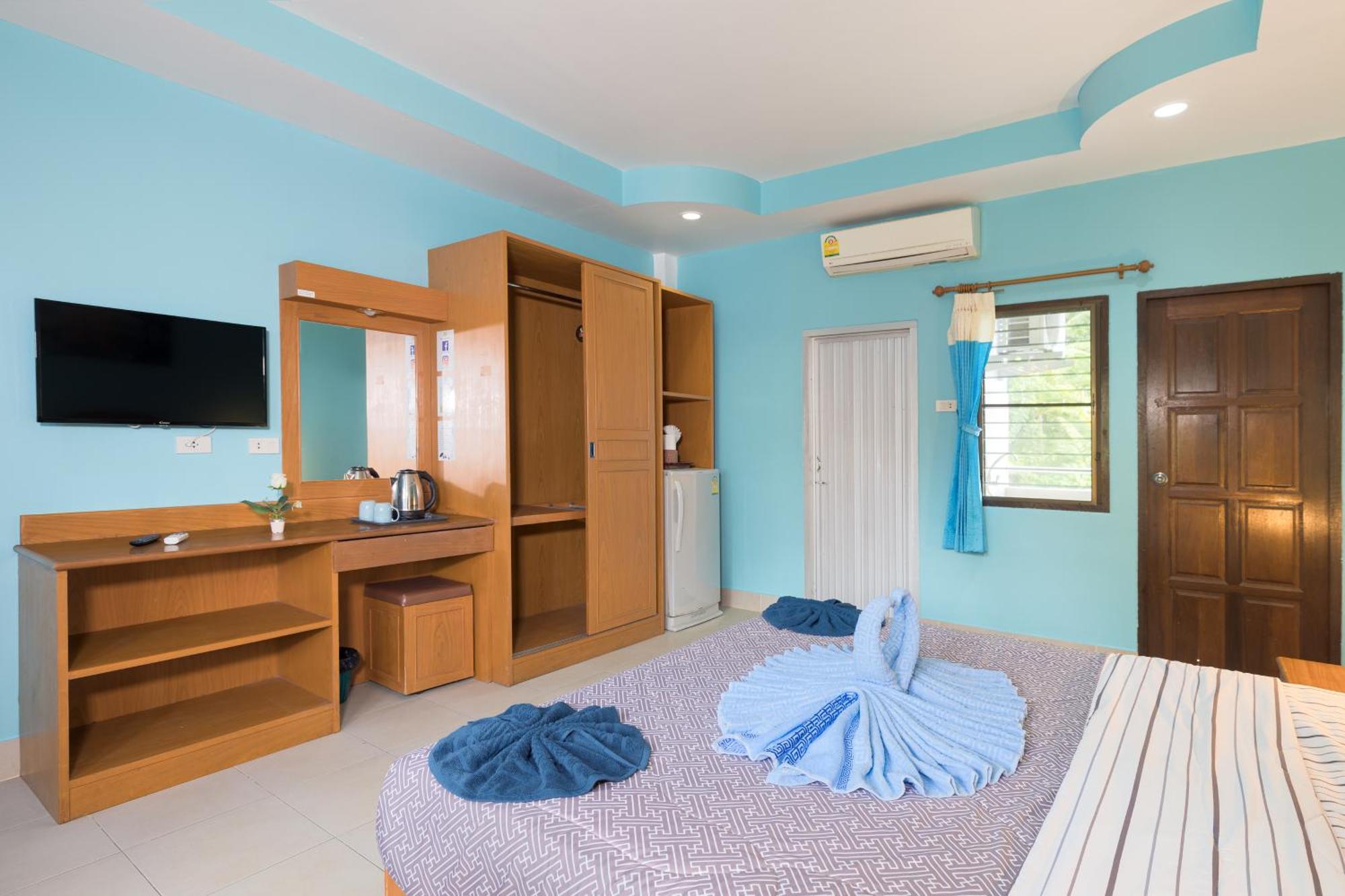 Отель Grand View Patong Экстерьер фото