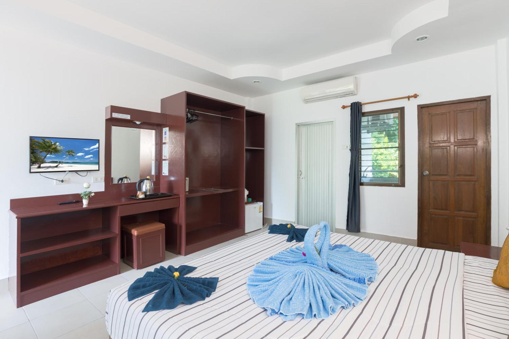 Отель Grand View Patong Экстерьер фото