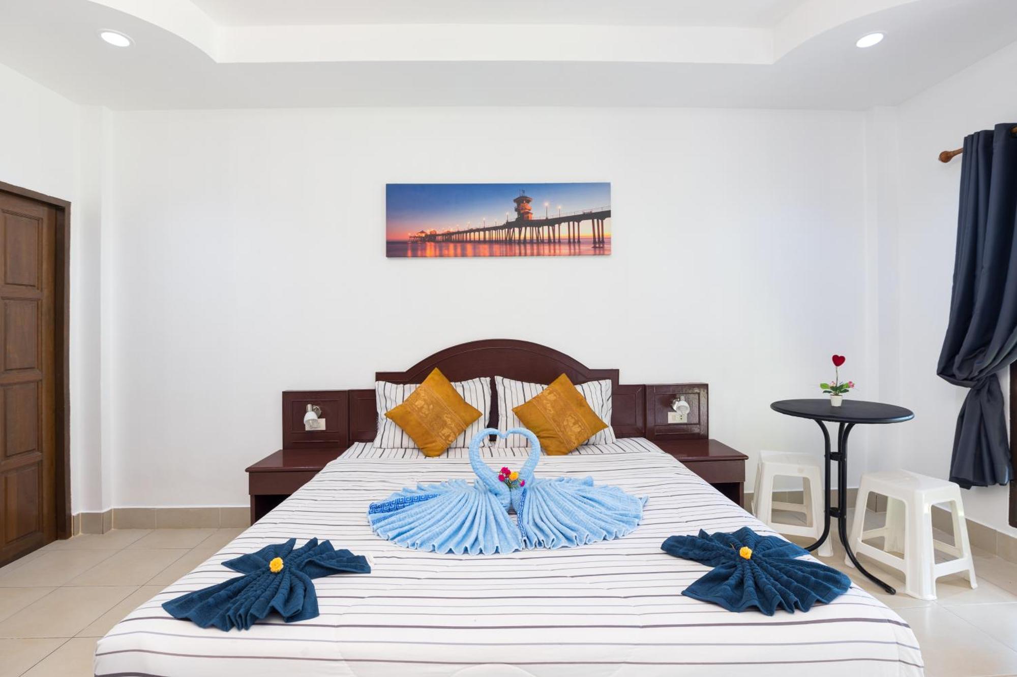 Отель Grand View Patong Экстерьер фото
