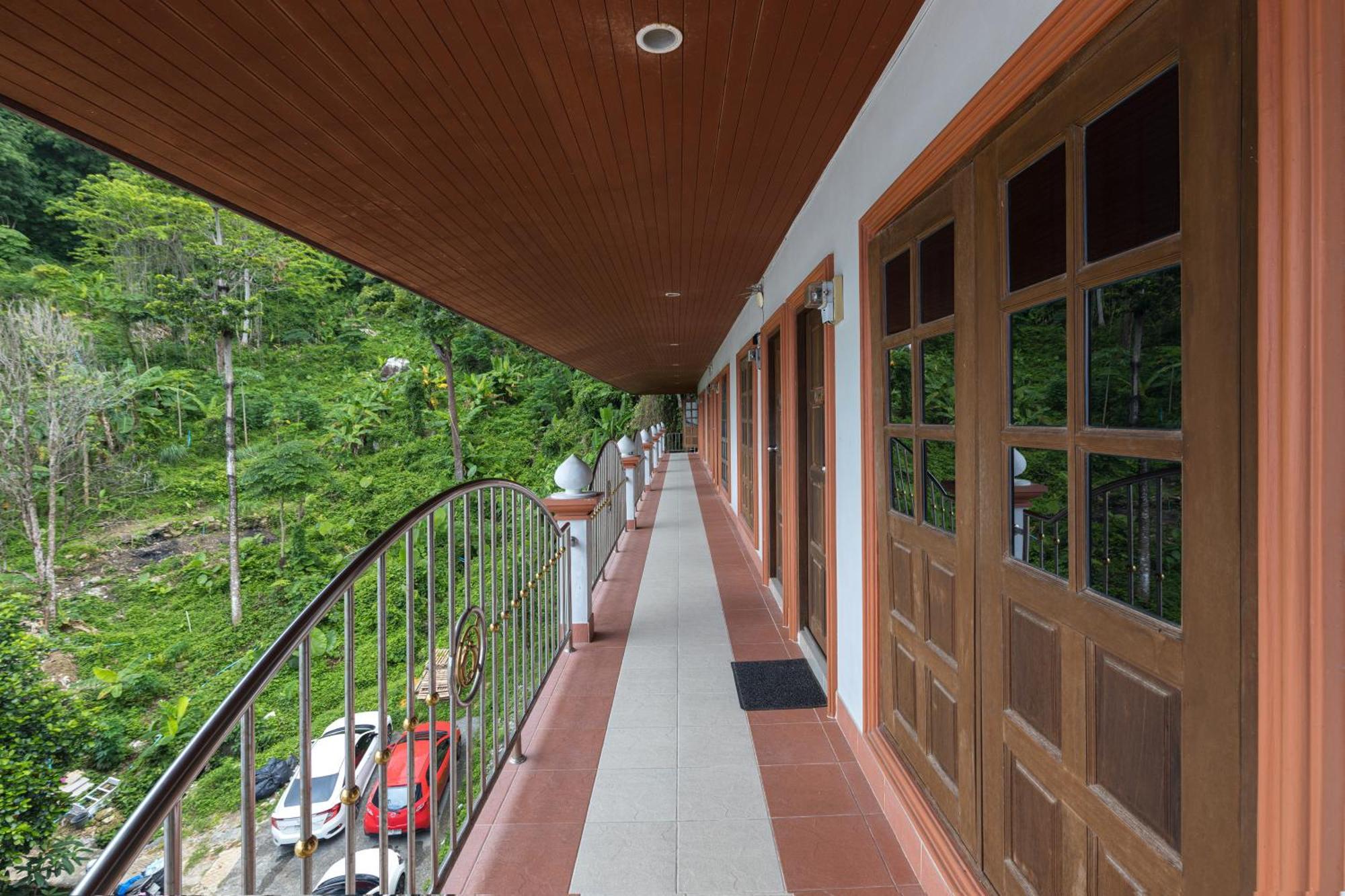 Отель Grand View Patong Экстерьер фото